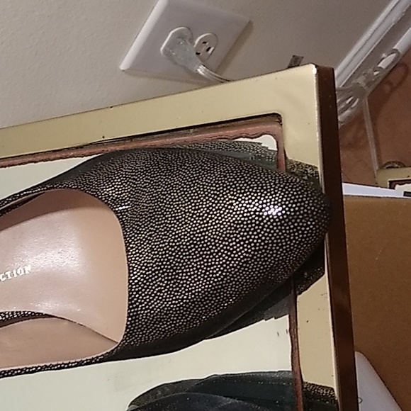 Franco Sarto, size 10 med, color black and gold heels. - Picture 3 of 4